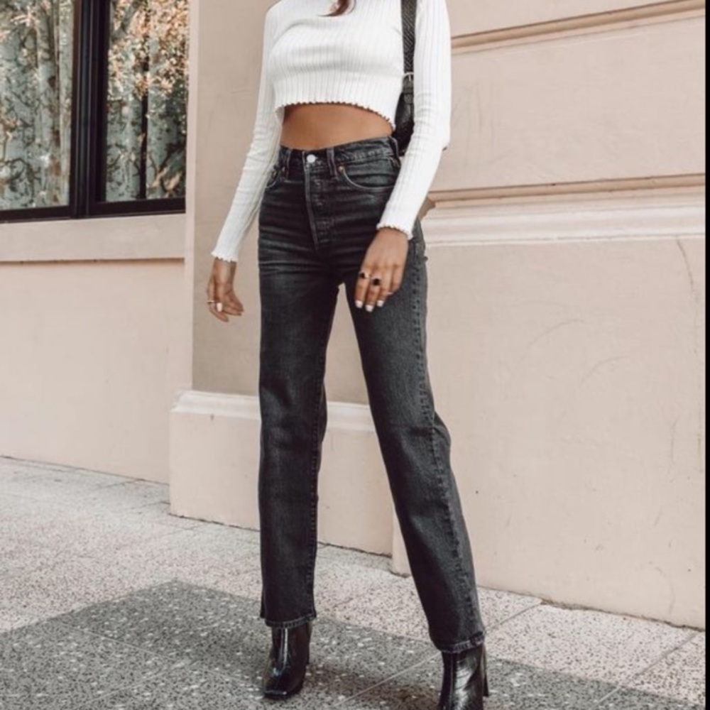 Levi’s Gray Ribcage Ankle Straight 30